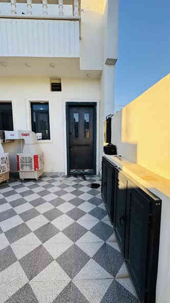 دار للبيع في الرمادي شارع اربعين قرب مجمع الخيام السكني طابو زراعي سند 25 تحويل مباشر بناء حجر البيت نضام كامرات نضام غاز وغيرها 

#المساحه200 متر 
#الوجه10 متر 
#النزال20 متر 
#عرض شارع 7 متر تبليط خدمات كامله 

يتكون من غرفتين ومطبخ وصاله وصحيات خارجيه وداخليه  واستقبال. 

#سعر 130 مليون وبي مجال 💸

للاستفسار ***********📱
