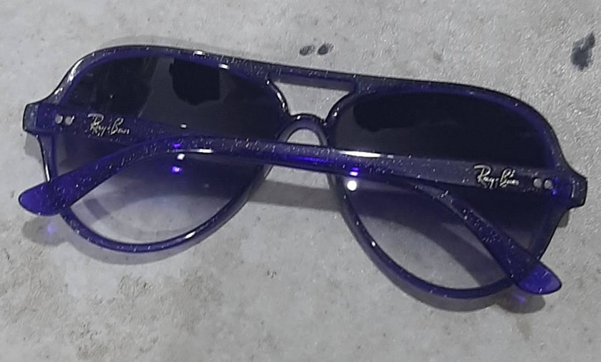 بمناسبة حلول عيد الفطر المبارك وصلنا مجموعة نظارات ماركة عالمية نسائي ورجالي بااسعار مناسبة
ومن الله التوفيق


**إذا كنت صاحب هذا الإعلان وتريد حذفه لأي سبب، رجاءا أرسل رسالة إلى الدعم الفني**