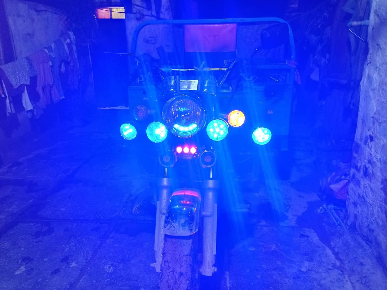 السلام عليكم ستوته امديل 2025شعرهة 2و600وبيهة مجال قليل شركة وطنية نهروان شارع شمري رقم وس ب *********** ورقم ***********
