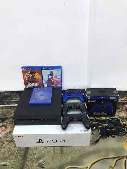 سلام عليكم 
Ps4  
500غيغا
يدات 2
يده احترافيه بس المحترفين يعرفونها وشنو مميزاتها وشكد سعرها
يجي ويا باتل فيلد 1 
ردد رمبشن2  للبيع وحدها
ملاحضه: البلي مامهكر 
مكاني كربلاء حي العامل السوق الاخير 
السعر مناسب كلش
التواصل ماسنجر او واتساب (***********)
