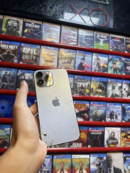 13برو ماكس جهاز نضافه 100/100 جهاز كله شغال 
مستبدل شاشه فقط 
بطاريه77
ذاكره256
فيس إيدي اتصال كله شغال 
بيع أو مراوس سعر الجهاز 465فقط  
مكان رمادي شارع السينما ***********
