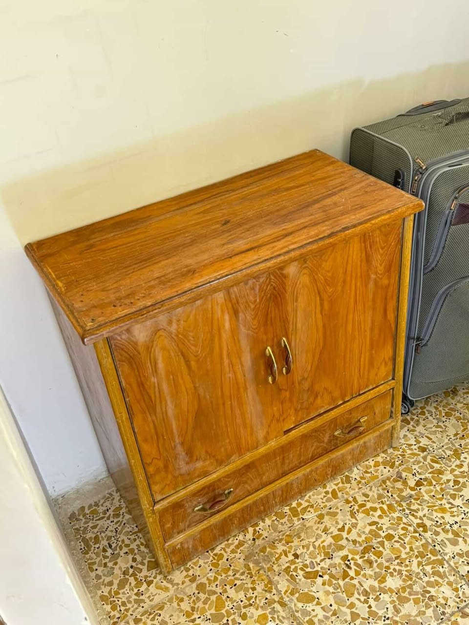 غرفه عراقي صاج تسكام ب٦٠٠ وبيها مجال مع دوشك


**إذا كنت صاحب هذا الإعلان وتريد حذفه لأي سبب، رجاءا أرسل رسالة إلى الدعم الفني**