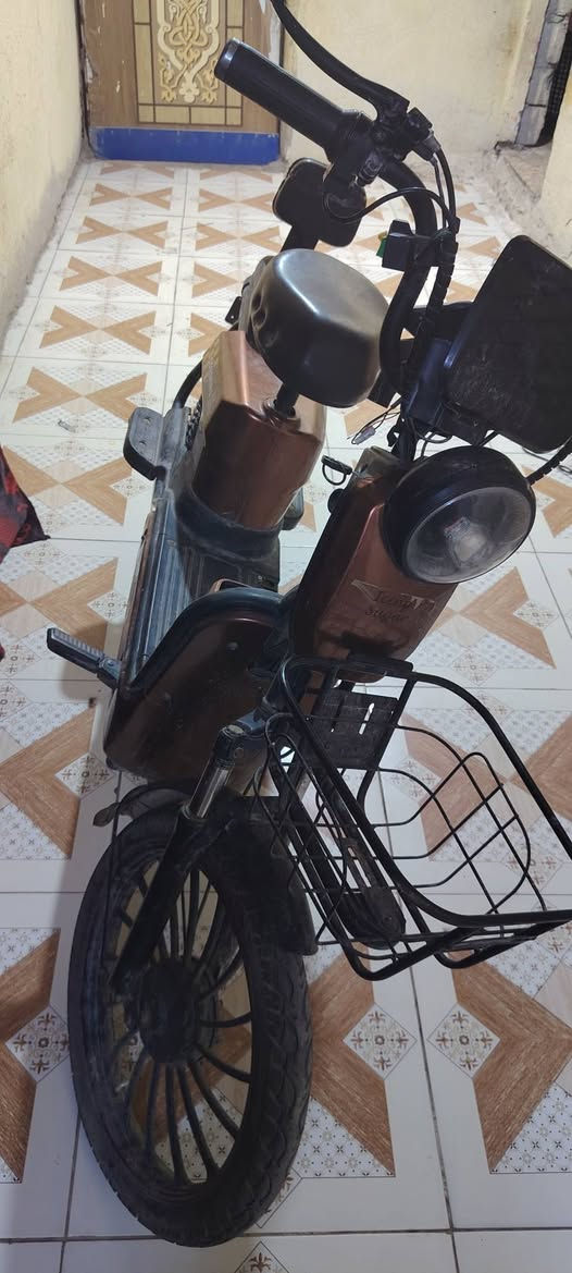 دراجه شحن حجم 20
بيع  كلشي شغال بيها لايت اشارة هورن بريك
بطاريه  مكفوله من تفخ
بس مااعرف شنو بيها ما تمشي
بيع مستعجل 160
العنوان بصرة
شراي يجي خاص


**إذا كنت صاحب هذا الإعلان وتريد حذفه لأي سبب، رجاءا أرسل رسالة إلى الدعم الفني**
