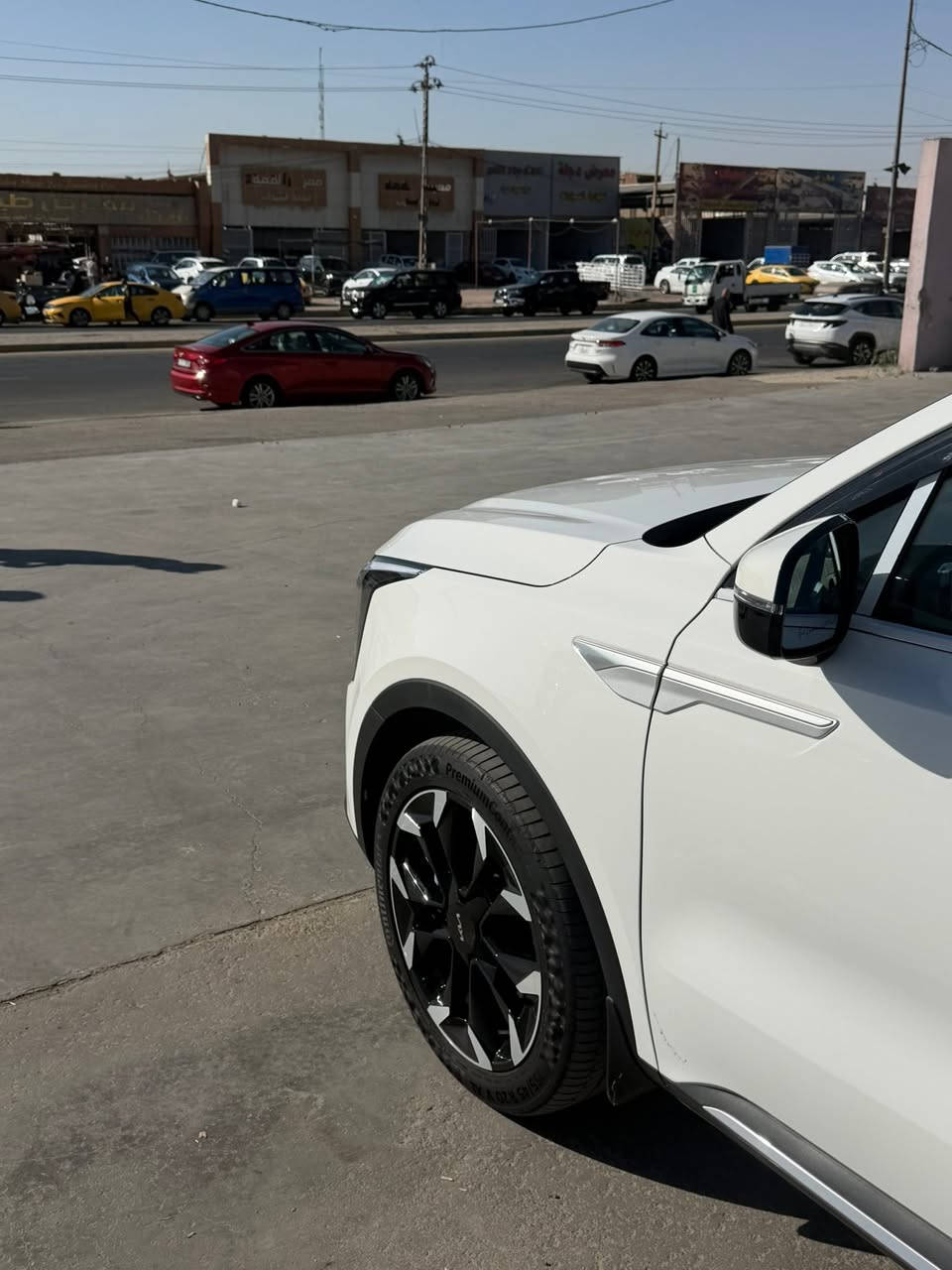 السلام عليكم سورينتو 2025 فول بانوراما
ضمان شركة نم 
زيروو ماشية 2000 km فقط
ويل 20
محرك 6 سلندر 3500cc
شفتات استيرن 
اوتو بارك
كامرة خلفية دوارة
كير ماوس
حساسات امامي
حساسات خلفي 
مقاعد كهرباء
فتحة سقف بانوراما 
دشبول متصل ديجتال
مود درايف اربع وضعيات قيادة
شاحن لاسلكي واير ليس
ثلاث قطع تبريد
سبعة راكب
بردات خلفية
تحكمات ستيرن كاملة
شاشة ابل كاربلاي واندرويد اوتو

مكان السيارة زيونة
سعرها النهائي 322 وبيها مجال بسيط جداً
رقمها اربيل تحويل ثاني يوم

***********
