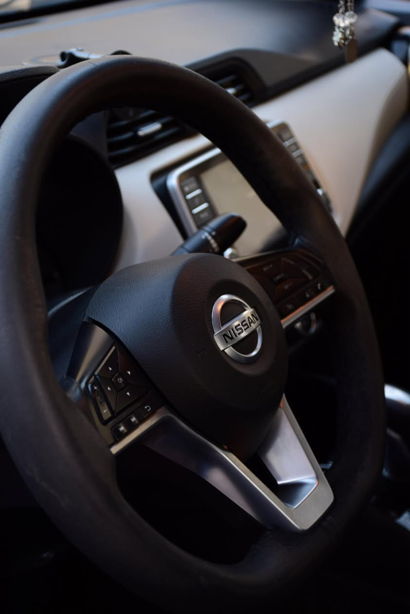 نيسان فيرسا وارد امريكي
الموديل 2021
الرقم بغداد باسمي تحويل ثاني يوم
اللون جويتي
الضرر تبديل باب السائق 
بدون ايرباك
جاملغ امامي ايمن  بارد بسيط
المواصفات
المحرك 1600 الاقتصادي
رادار امامي وخلفي 
توقف آلي امامي و خلفي
تحديد مسار
نقطه عمياء 
حساس خلفي
كامره دواره
مانع انزلاق
تشغيل بصمه
تحكم ستيرن كامل
شاشه اعطال
كشن حساس حزام امان
شاشه كاربلاي ذكيه
ماشيه 84الف
السعر 110
بيع فقط
العنوان بغداد شارع. حيفا
الهاتف ***********
