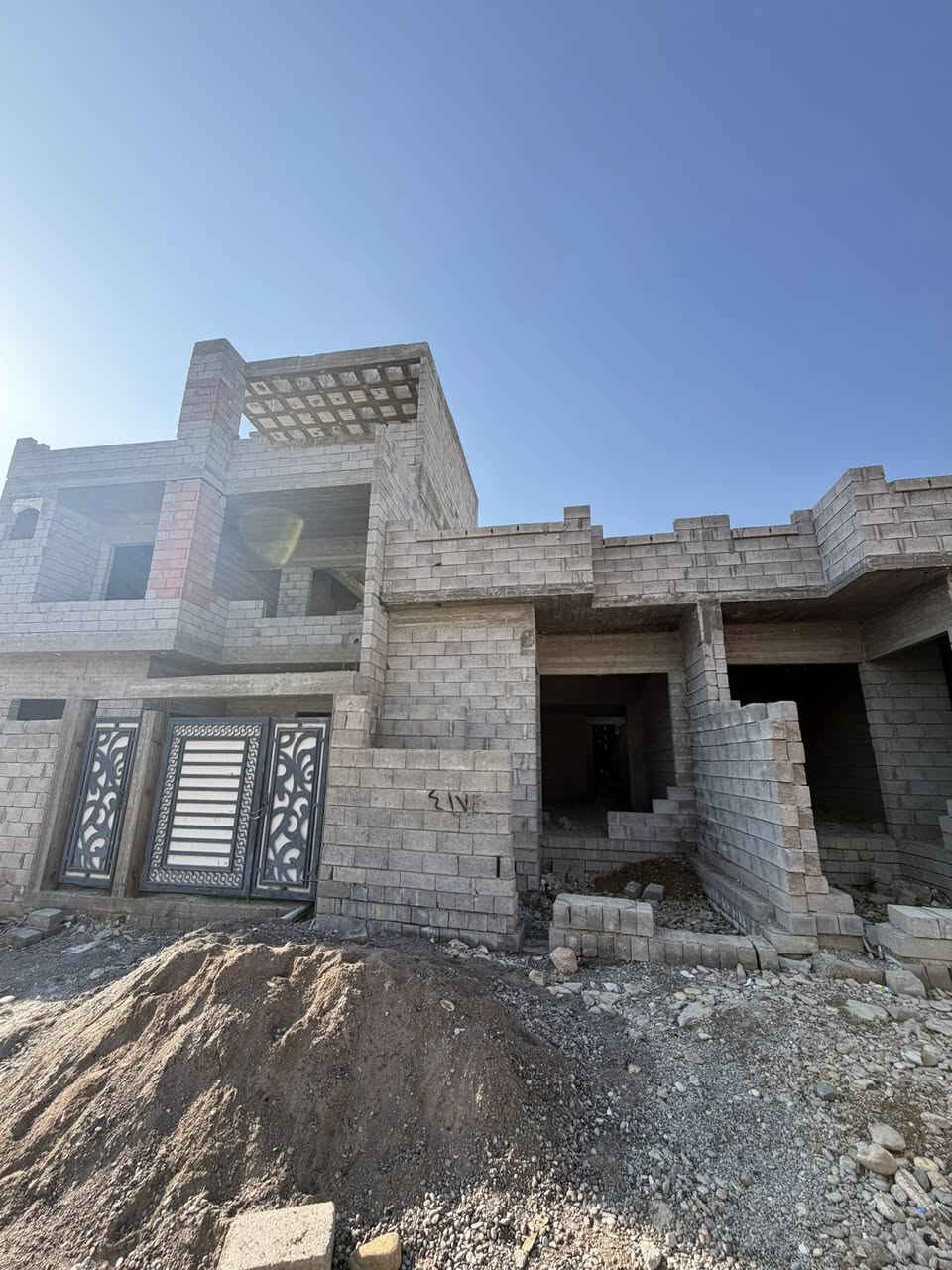 هيكل. للبيع.
الملايين الثانيه. 

مجمع الاعظميه جمعية الزراعه 

مساحة 100 متر طابق واحد 

غرفة نوم هول استقبال مطبخ 

سعر الهيكل 26 مليون. 

للاستفسار اكثر 

***********
