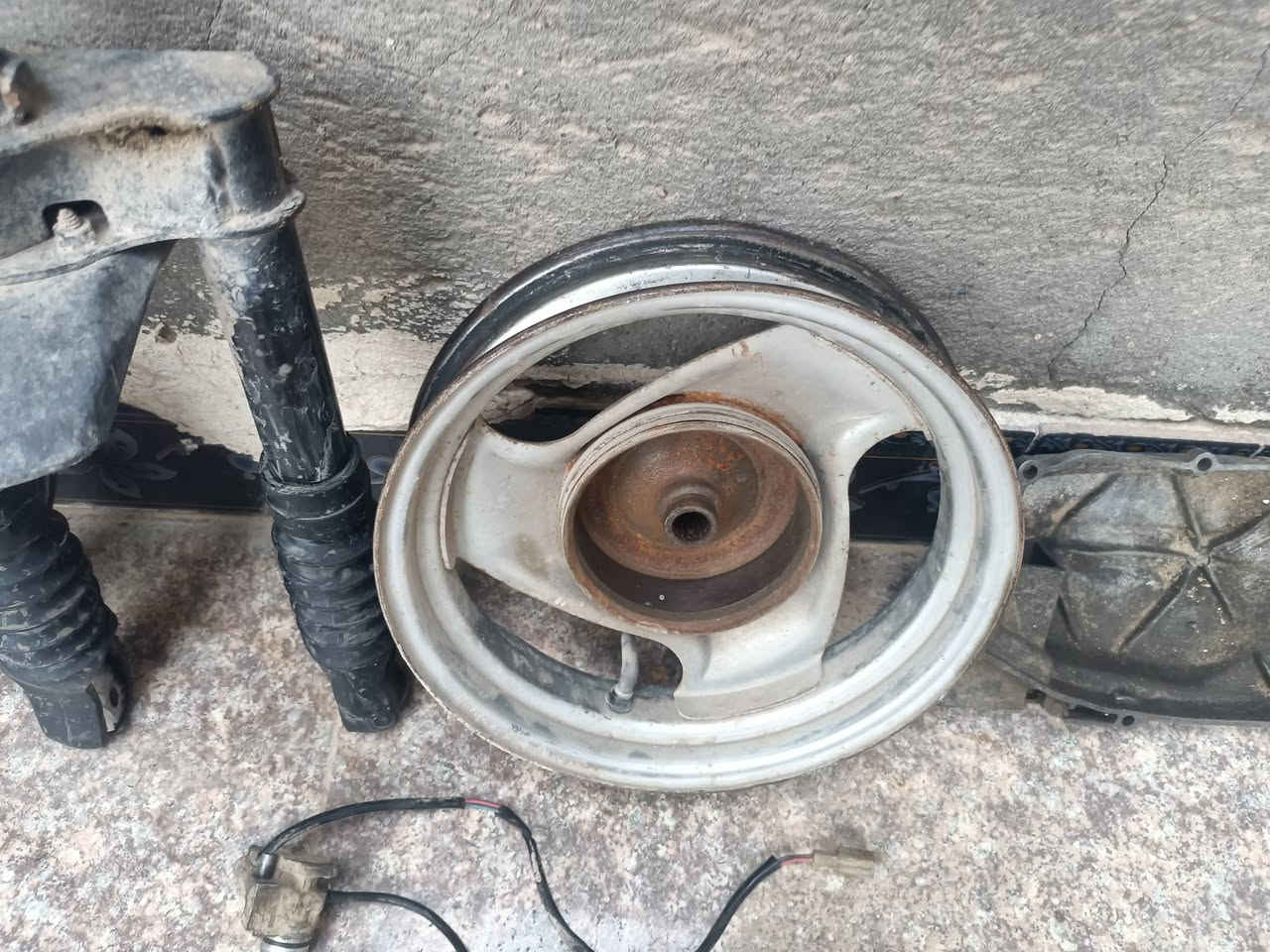 ماشه تفصيخ مال بيجي واويل بم شغال وياله بيجي امامي والخلفي وقبق اكسن دولفين للبيع قيم واذا عجبني ابيعك بما يرضي الله


**إذا كنت صاحب هذا الإعلان وتريد حذفه لأي سبب، رجاءا أرسل رسالة إلى الدعم الفني**