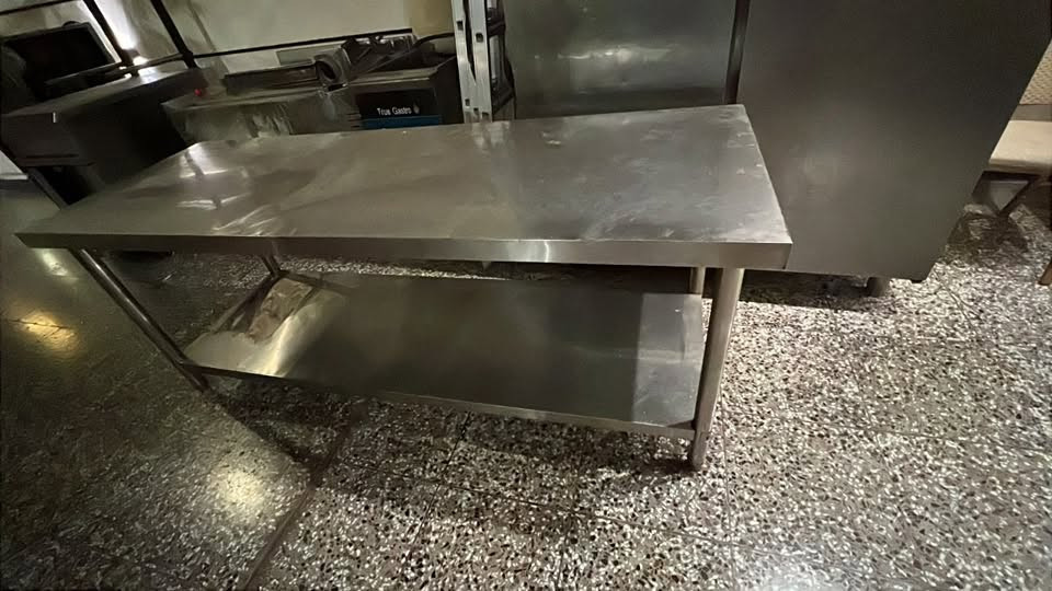 باقي غراض مطعم للبيع 
كلهن شغالات مابيهم اي عيب 

بغداد ***********
