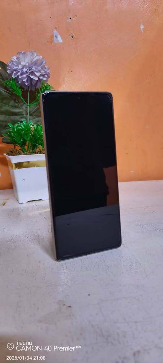 السلام عليكم 
تكنو كامون 5G. 30 pro ذاكره 256 شاشه 120hz
بطاريه 5000ملي. ملحقاته كامله. 
للبيع او المراوس حسب القناعه. متواجد واتساب 
***********
