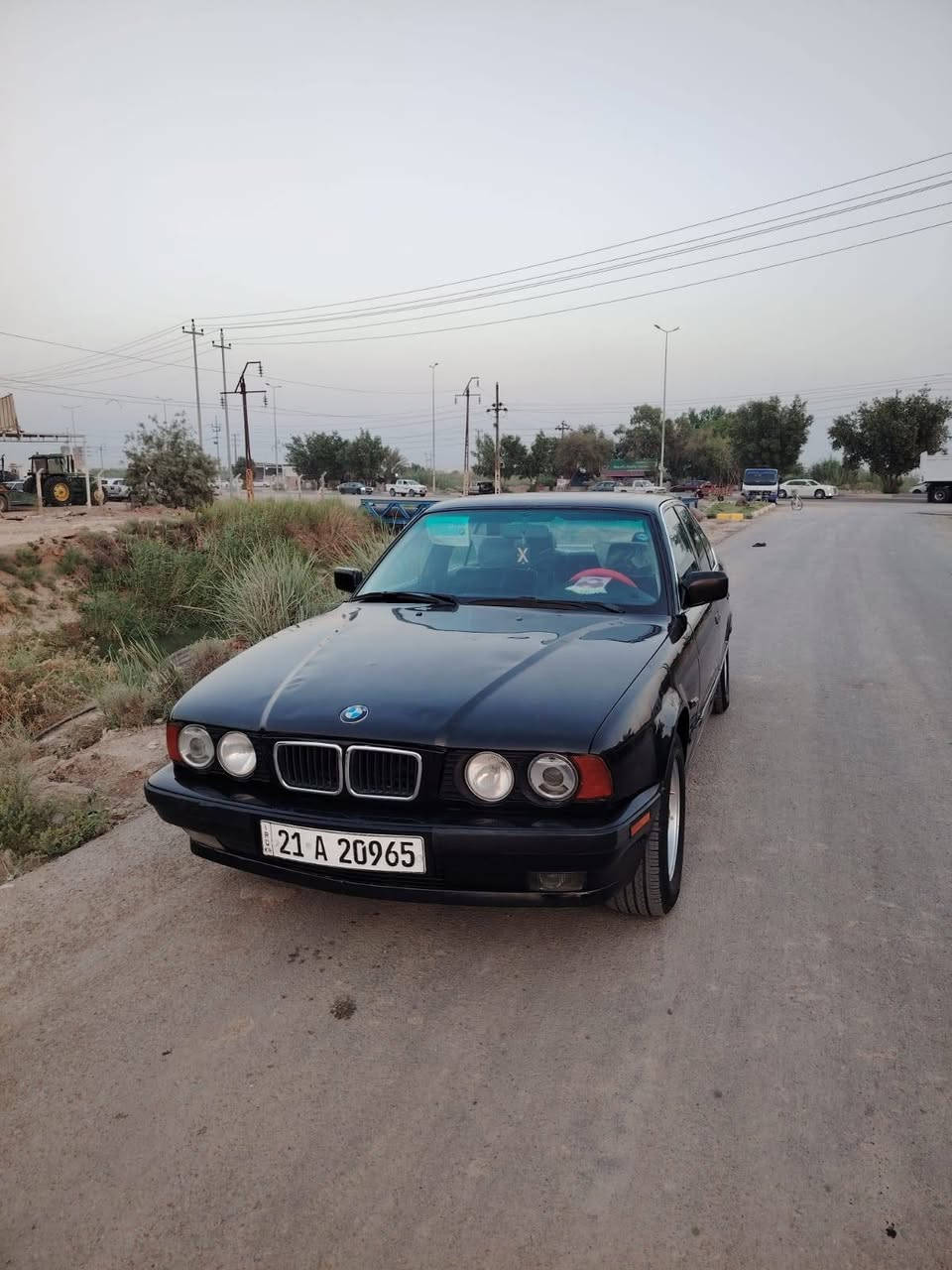 سلام عليكم BMW 1992
مكينه 6 مسكر كير حداديه تخم تايرات كفاله تبريد ثلج سيارا خير من الله جاهزا ع اخر حبايه مابيها كل نقص سيارا تحتوي ع منظومه غاز  كير عادي رقم سليمانيه جديد سعرها 48 وبيها مجال رقم *********** العنوان واسط قضاء العزيزيه
