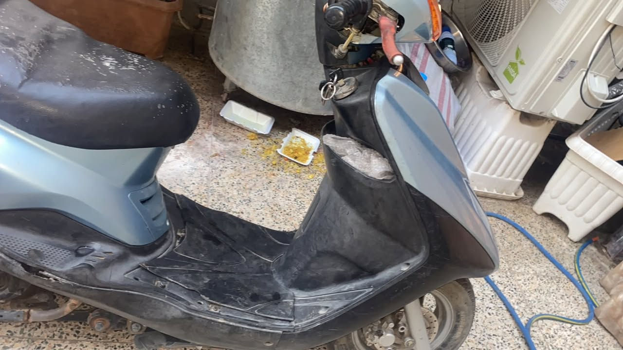 سلام عليكم دراجه اكزز يرادله ترتيب خفيه بل كفرات لهورن سلف تشتغل هندر كهربائيات شغاله مكاني شارع فلسطين 400وبيه مجال بسيط رقم وتساب بس ***********
