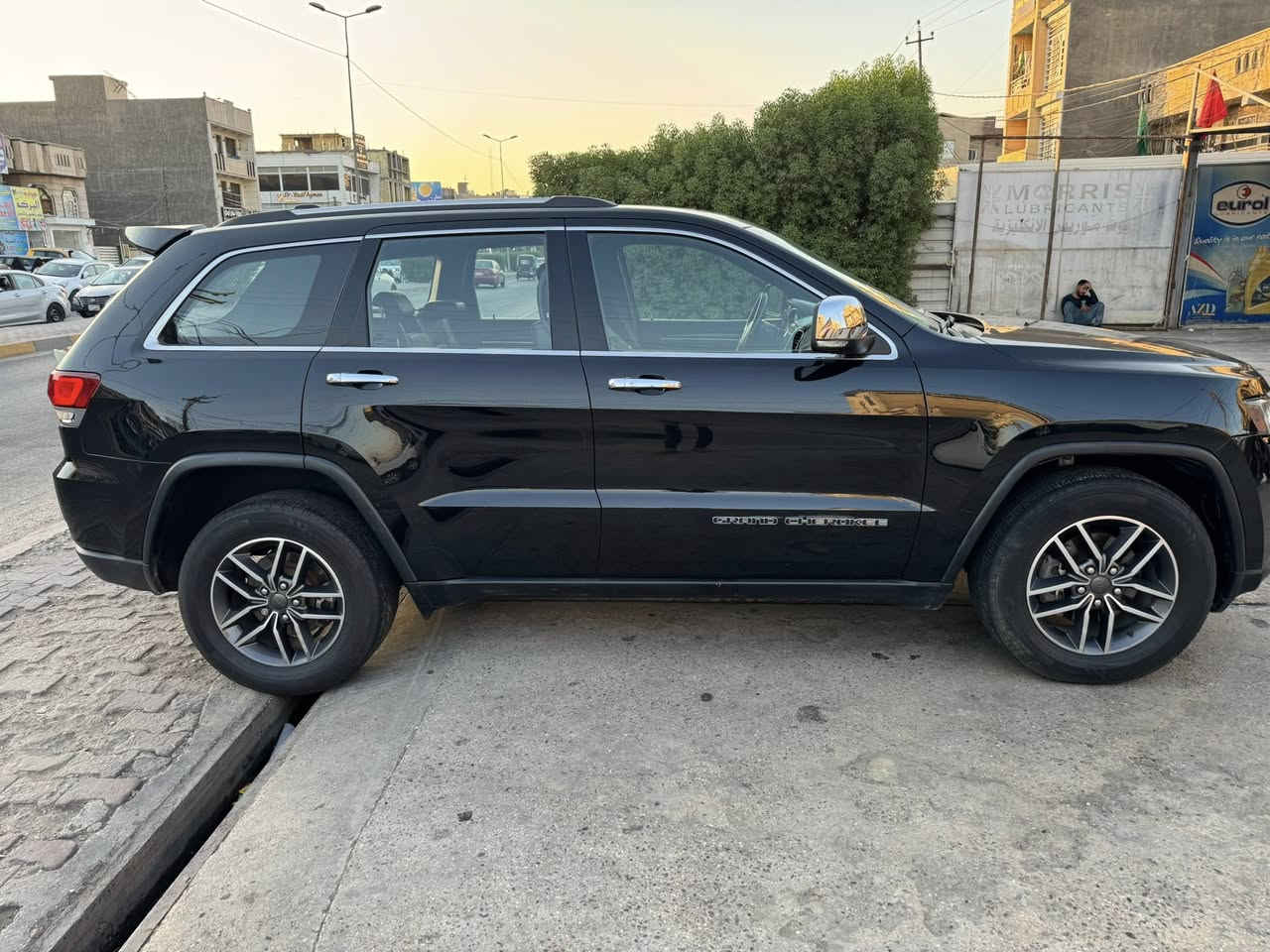 السلام عليكم
جيب لمتد ٢٠٢٠ وارد امريكي
حادث باب وجاملغ بدون بنيد
السعر ٢٠٥$
السيارة بالواقع انظف من الصور لان مرتبها (الصور قديمه)
فتحة تدفئة مقاعد وستيرن رادار جانبي وخلفي
جاهزة من كل النواحي ممحتاجة صرف عدا تبديله الدهن
مكاني بغداد الدورة
***********

