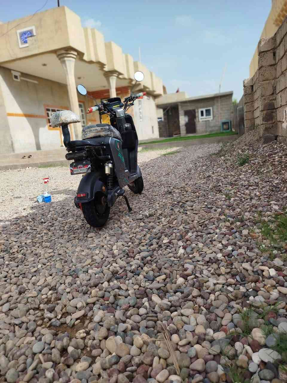 السلام عليكم
موطور R9مستخدم اقل شهر 
نضافه فول تايرات شركه شرط 
لايت زون عالي ناصي 

أربع سرعات
بطاريات 32ولي شركه ✅

✅✅امري 

موطور كامل مكمل 
مال جناي ✅

شرط نضافه ✅

هـ***********

السعر خاص ✅
