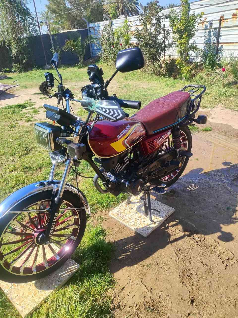 السلام عليكم
دراجه سونك موديل 26 للبيع مكفوله مكينه200cc+تاير خلفي جديد وباتري جديد شلعه ومعدل مكاني واسط صويره خاص مفتوح سعر 950 وبيه مجال بسيط ترهم مرواس حسب القناعه


**إذا كنت صاحب هذا الإعلان وتريد حذفه لأي سبب، رجاءا أرسل رسالة إلى الدعم الفني**