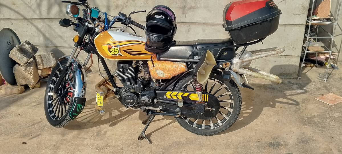 سلام عليكم اريد بوكسر دايوان مراوس  بسونك سبفان مديل 25شكل لحديث اوراق كاملة دراجة شرط معدل برغي ماناقصهة مكاني قريب على تقاطع لقدس ***********
