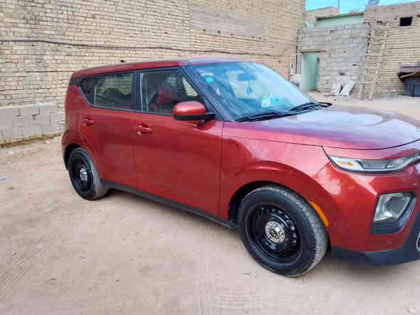 السلام عليكم
كيه صول موديل 20
وارد امريكي حادثها جاملغ الأيمن 
أي قطعة صبغ مابيها سيارة حلوة جاهزة 
اطفاء ذاتي ..تحكم ستيرن.. مكينة دوش 2000 
رقمها بغداد بأسمي 
السعر..143 وبيها مجال حگ الجية 
رقمي للتواصل ***********
