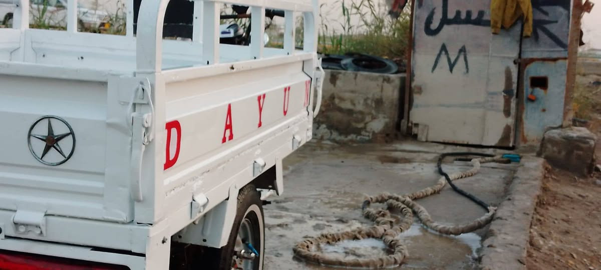 سلام عليكم ستوته للبيع موديل 14اوراق أصولي شاصي لا لحيم ولا خياس محرك توني شديته السعر مليون وست ميه وبيه مجال بسيط ***********وانه بخدمت الشراي
