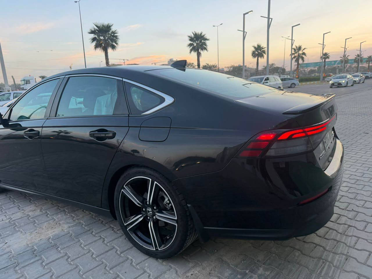 هوندا اکورد سبورت 2023 هايبرد
مكينه 2000 تنفس طبيعي هايبرد  
شاشه كبيره 
Auto Apple carplay
فتحه سلايد 
قيادة شبة ذاتية Autopilot 
كاميره خلفيه 
كشن كهرباء  
رادار امامي 
رادار خلفي
مانع تصادم Auto Break 
Auto hold  
تحديد مسار 
تصحيح مسار
مثبت سرعه cruise control 
مانع انزلاق 
دخول ذكي 
اناره ترحيبيه 
هندبريك كهربائي 
لايت عدسات زينون
حساسات مطر 
حساسات دخول الانفاق 
٣ انظمه قياده ECO-EV-SPORT
ماشية 45,000 mil قابل للزيادة 
عليها ادامة كاملة 
السيارة عليها تخم تايرات جديد 
فلاتر شوته +تبريد جديد
شمعات احتراق سيراميك جديد
بخاخات (نوزلات) جديد اصلي وكالة 

السياره حادثها  البنيد مسحوب بارد بدون قطرة صبغ حتى الدعامية ما مصبوغة ترهم مراوس 
*********** بغداد, العراق
