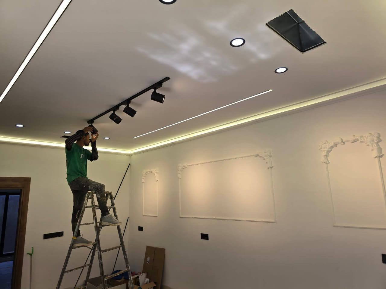 سلام عليكم اخوان الي يريد شغل مغربي سقف ثانوي صبغ ديكورات بسعار مناسبه وشغل درجة اولى والله يرزق الجميع اللهم صل وسلم على نبينا محمد وعلى ال محمد  الاتصال ع الرقم
***********
