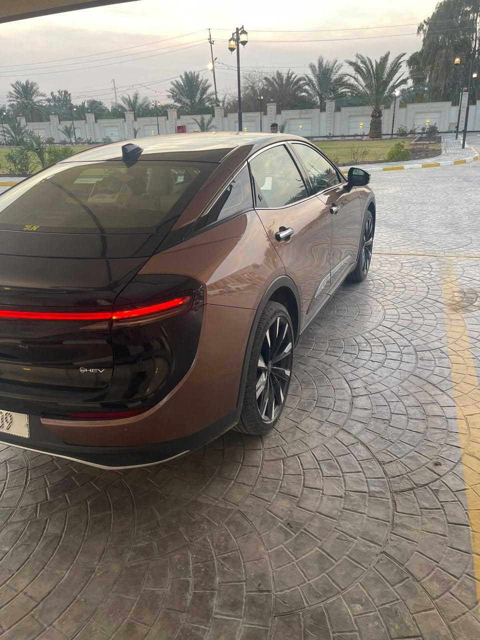 كراون ماجستا موديل 2025
ماشيه 34 الف 

ضرر بسيط خلفي 

السياره فول مواصفات 
البوب شفط 
كامرات خلفي وأمامي وجانبي 
حساسات كامله 

رقم مميز ملكيه خاصه 

السعر43$🌹***********
