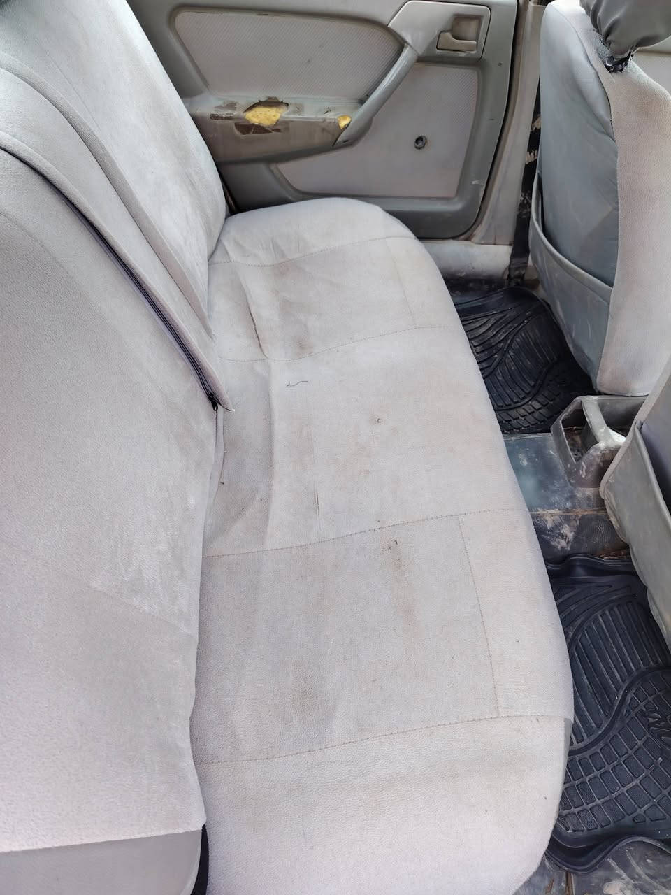 فكترا للبيع حجم 20 موديل 1990.
رقم الماني سنويه خضرا منتهيه 2018.شرط الوكاله والتحويل.
سياره جاهزه من طخم وتواير واقتصاديه بالبانزين. وكهربائيات كلها شغاله.وباور شرط.
السعر 27 مجال قليل 
كورك :***********.+واتس.
زين ***********
