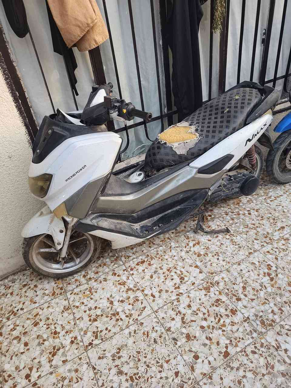 سلا عليكم كوم حديد للبيع قيم بلي يرضي الله عنوان بغداد الحسينيه مال راشديه رقمي ‏‪***********‬‏
