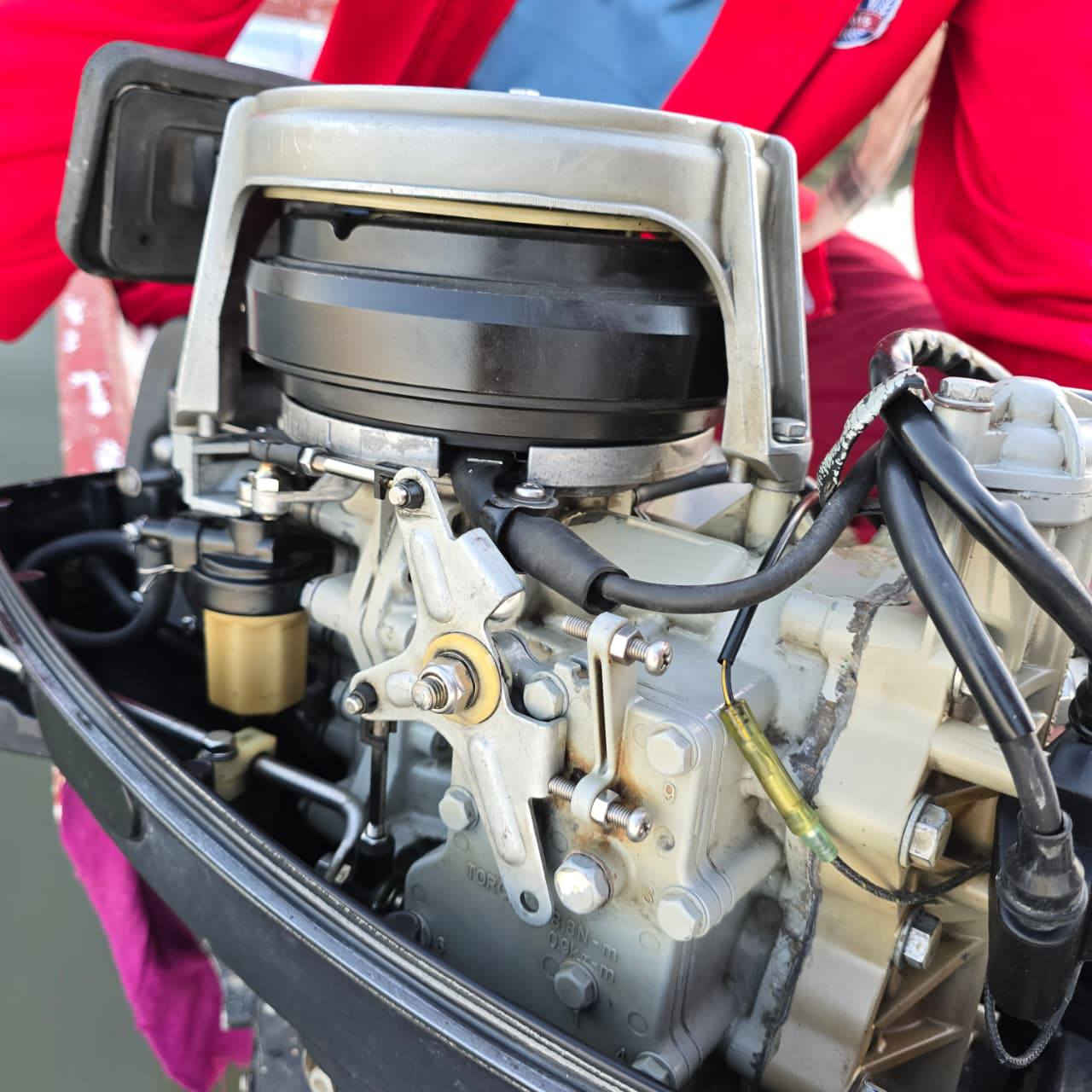 السلام عليكم  مكينه لبيع ام ١٨ ام جندي باب اول +مكينه نضيفه فول  ال يريد يجي خاص  ال تصال برقم***********
