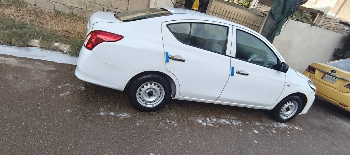 السلام عليكم 
نيسان سني 2022 نضيفه كلش 
(رقم بغداد) دولي باسمي 
ماشيه 83 كم 
شاشه أندرويد + كاميرا خلفيه
السياره مابيها أي ضربه ولا تبديل بيهه شخط زغير موضحه بالصوره تدفئه تبريد ثلج السعر ١٢٣ بيها مجال بسيط 
مكان السياره زعفرانيه
رقمي 
***********
