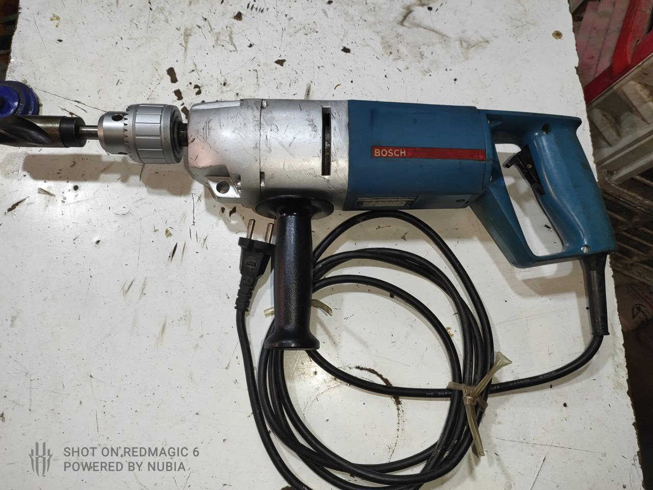 دريل بوش صناعي طوبة 16 ملم استيراد مؤسسة الماني اصلي مستعمل نظيف ارميجر وفحمات بلادي شرط الفحص وضمان يوجد توصيل كل محافظات العراق للتواصل ***********
