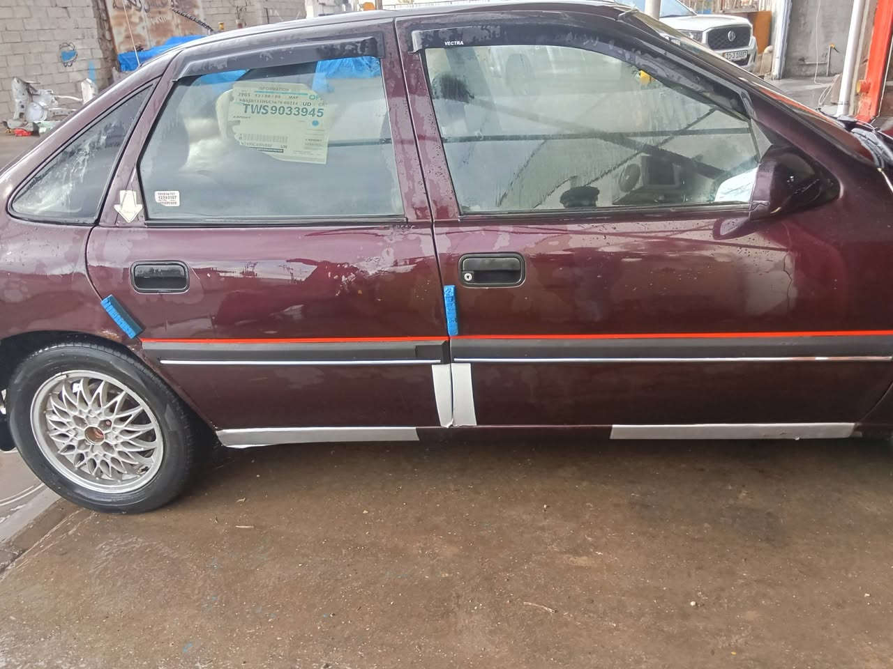 اوبل فكترا موديل 1993 كير والمحرك مابي اي عيب كير عادي السعر35 اتصال على رقم ***********
