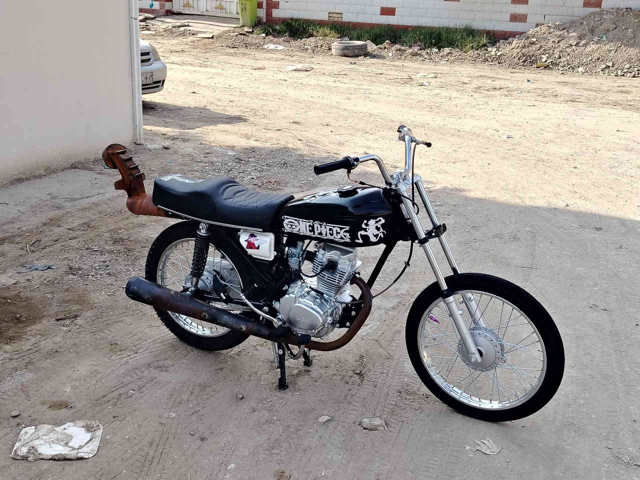 السلام عليكم دراجه نامه اصلي اوراق اصولي  دراجه شاصي 19 والدراجه قبل شهر من معمره كله اصلي ب 800 وبيه مجال رقمي ***********
