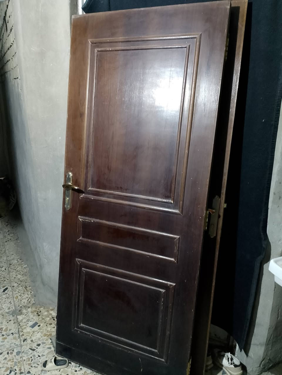 بيبان عدد 2 طول 214 سم
عرض 89
بدون ترايش للبيع 125 الف وبيهن مجال حك الجية مكاني بغداد الامين الثانية 
رقمي ***********
