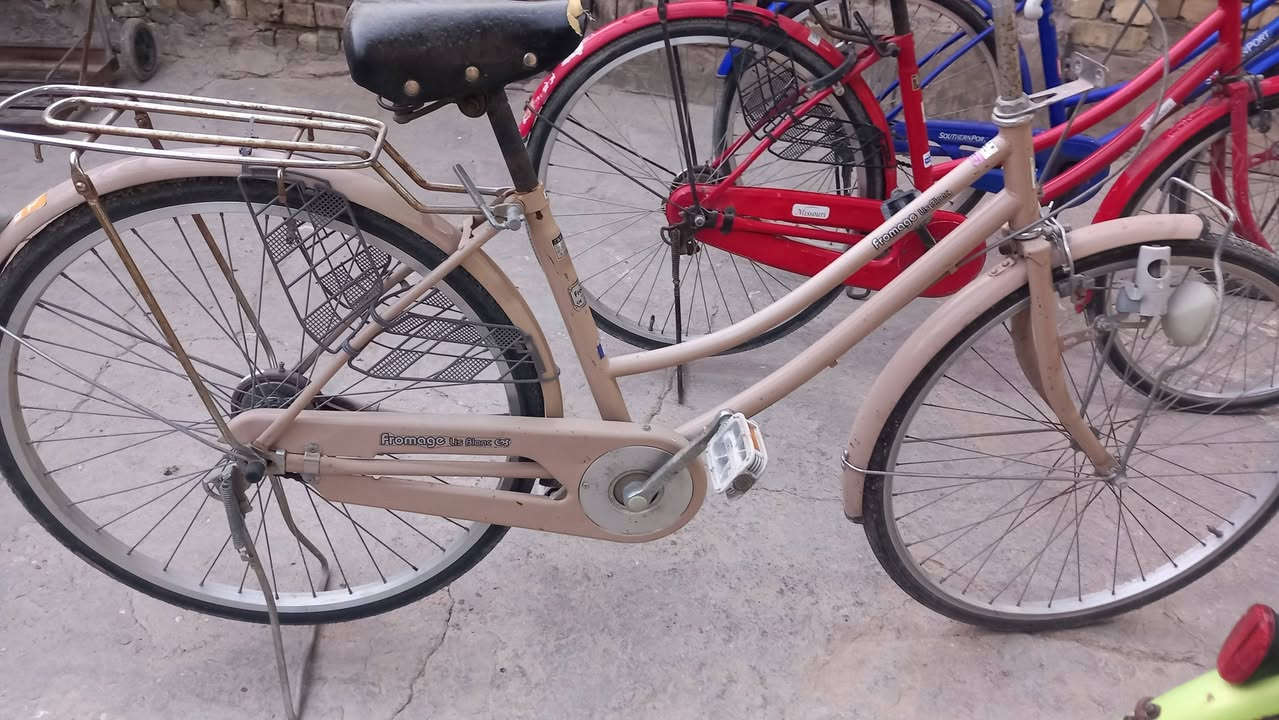 السلام عليكم
باسكلات حاويه للبيع 
اخر اربع قطع الألوان مميزه 
حجم 26 ماركه ياباني 
العنوان الشطرة قرب المعهد التقني مجاور ملعب الشهداء الخماسي 
للإستفسار على الرقم ***********بي وات ساب
