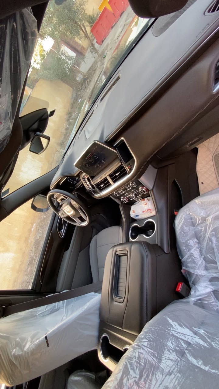 جمسي يوكن وكالة المنصور (كفالة) مغلفة PPF بالكامل موديل 2024 فئة SLE خليجية ماشية 35.000 داخلة بلضمان وكل تبديلات الدهن بل وكالة
باسمي رقم بغداد السيارة جديد بمعنى الكلمة
المواصفات
كشنات كهربائية للسائق والراكب
شاشة كبيرة
جنطة كهرباء
بصمة ابواب عدد 5
حساسات بالمري مع تسخبن
رادار
حساسات خلفية وجانبية
ويل حجم 18 كروم 
مانع تصادم وهواي مواصفات بيها مواصفات SLE معروفة
 هذا رقمي للاستفسار واتس او اتصال
***********
مكاني بابل مركز المدينة
