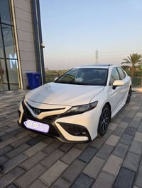 كامري ٢٠٢٤ هايبرد الضرر قطعتين بنيد وجاملغ  فول مواصفات وارد أمريكي  ل...