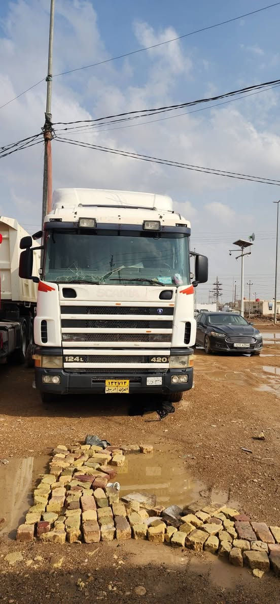 سلام عليكم  سكانيه البيع
2003 مكينة 420 مربوطه 
قلاب مكان ميسان ستفسار على رقم 
***********
