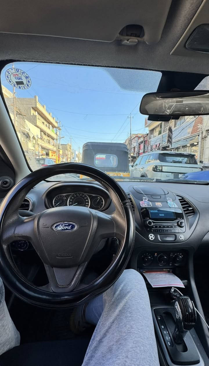 فورد فيغو موديل 2019 ماشية 116 الف KM
رقم اربيل سياره مابيهة صبغ السونار موجود بالصور هزة جديدة وسنوية باسمي ثاني يوم نحول عادي مو مشكله بيهة شخوط بسيطه ودخات بسيطة كلشي موجود بالسونار 

مكان السيارة بغداد - العامرية 

***********
سعر السيارة 75 ورقة وبي مجال
