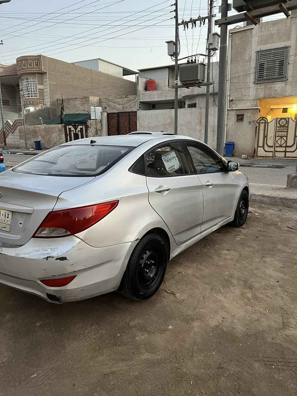 السلام عليكم للبيع اكسنت مديل2015خليجي مكفوله من ضربه  سيارة جاهزة من كل نواحي كير ومكينه مكاني بصرة سعر70وبيهه مجال قليل اتصال على ***********
