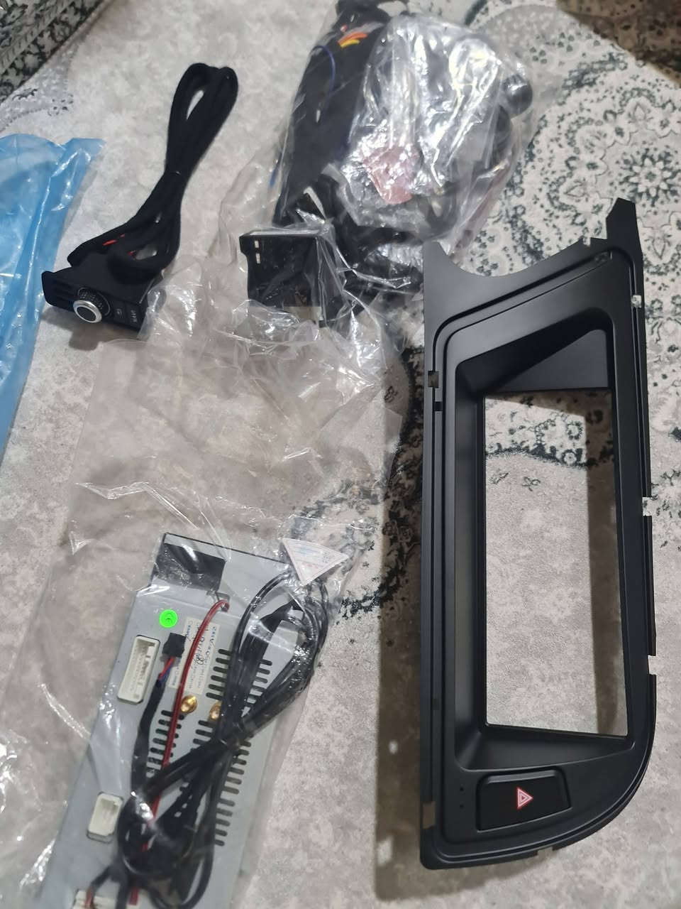 سلام عليكم شاشة سيارة ادوي اندرويد ترهم ع .مصمم لسيارات أودي (A4, A5, Q5) موديلات 2009-2016.
تدعم فورجي وسيم كارت رام ٨ ذاكرة ٦٤ مفولة الي مهتم يراسلني


**إذا كنت صاحب هذا الإعلان وتريد حذفه لأي سبب، رجاءا أرسل رسالة إلى الدعم الفني**