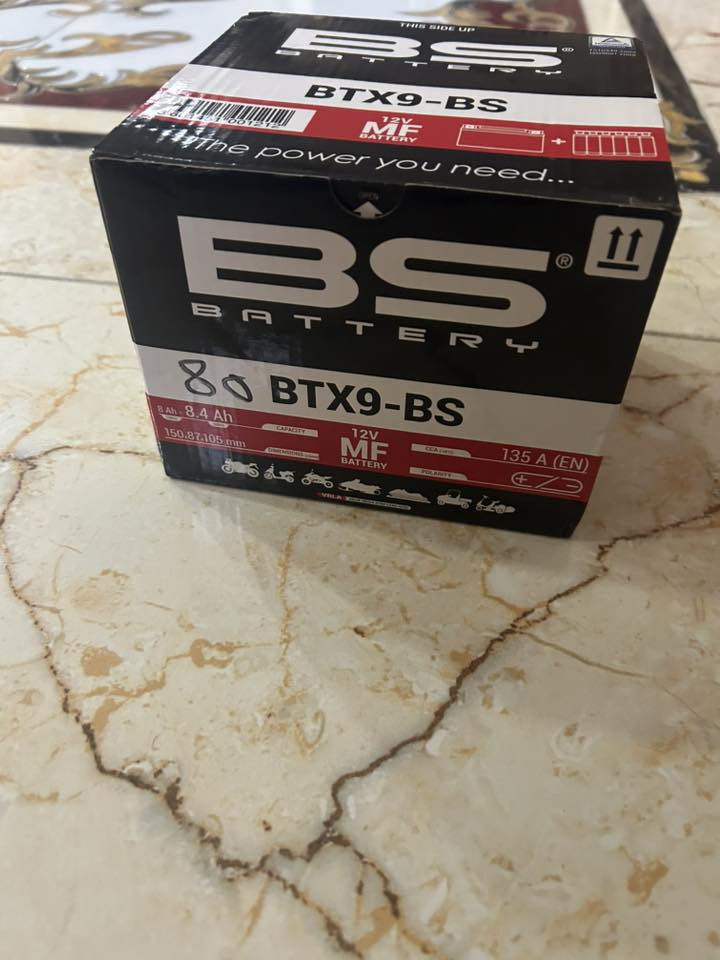 السلام عليكم.

دراجة كاواساكي للبيع. السعر (28 ورقة وبيها مجال بسيط كلش.

المحرك : ٣٠٠ cc

الموديل :2015

الدراجة مرقمة بغداد مشروع وطني بأسمي.

الدراجة بالاصل كفراتها اخضر فاتح بالكامل بس بدلت كفرات جدد قبل اكثر من سنة. و الي راح تشوفوها بالصور.

*تفاصيلها كلها كاملة بالمنشور عجبتك وعجبك السعر خابرني وتفضل يمي, واذا ما عجبك السعر اعبر المنشور وشوفلك غيرها. مع احترامي للزينين بس اكو عالم نيتها بس تكسر بحلال العالم ما تشتري حتلو جان سعرها بسعر عربانة.

١-الدراجة نظافة الكفرات ٩٠٪؜

٢-المحرك مفتوح مبدل يطغ يم مصطفى مشمش ورجعت المكينة بلادية ما بيها اي شي صار اكثر من سنة.

٣-دهن MOTUL 10W-40 4T

٤-فلتر دهن K&N

٥-فلتر شوتة CICMOD

٦-بانزين كلة محسن.

٧-بلكات NGK ليزرية.

٨-تايرات مشلن نظيفات.

٩-باتري جديد من BS اقوى بطاريات بالدراجات.

١٠-ماشية 42 الف كيلو وقابل للزيادة.

١١- صالنصة بلادي.

الدراجة اخذتها للتعلم فقط وحالياً اريد اخذ دراجة محرك 1000cc.

ما متواجد على الفيسبوك فقط على الواتساب.

اذا عجبك السعر تجي تشوف الدراجة كل الهلا بيك تواصل وياية على الرقم.

العنوان بغداد.

***********
