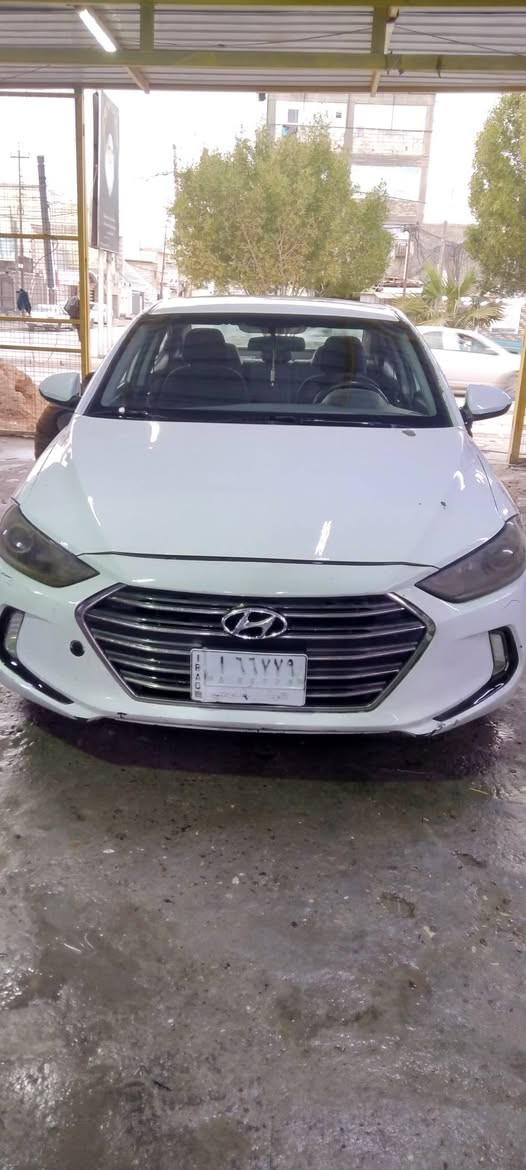 السلام عليكم 
النترا. للبيع 2017 وارد امريكي 
رقم نجف. 
اخوان السيارة بيه تكشير صبغ..... وبيه طخة موضحة في الصورة 
تحويل ثاني يوم...... السعر 115 وبيه مجال حك الجية. مكان السيارة النجف الاشرف.. ***********
