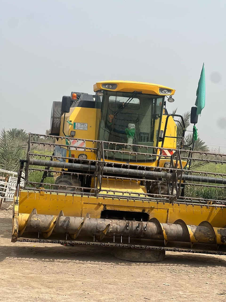 سلام عليكم
حاصده للبيع موديل 2011 4بلم قايش 
الاستفسار اتصال ***********
