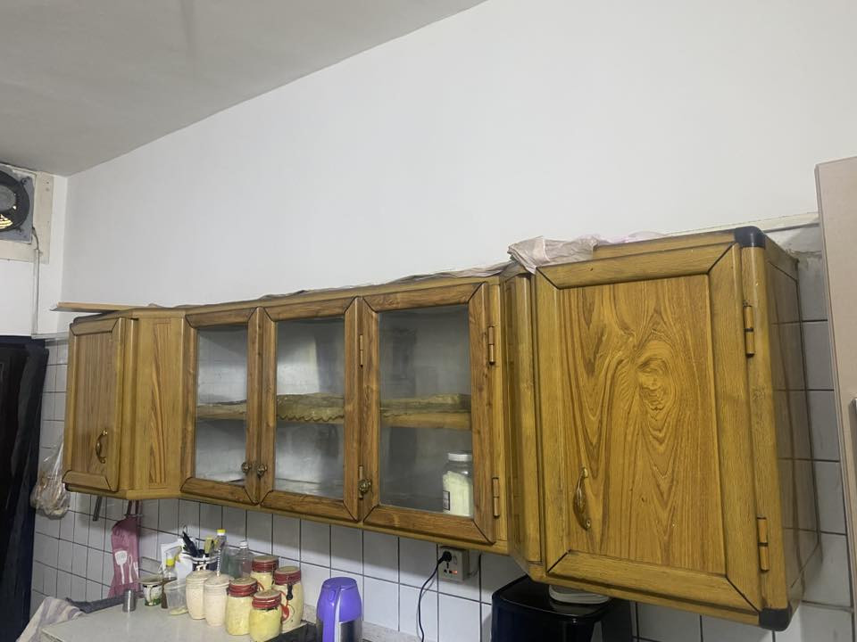 كاونترات مستعملة للبيع السعر 250 الف
للتواصل ***********
