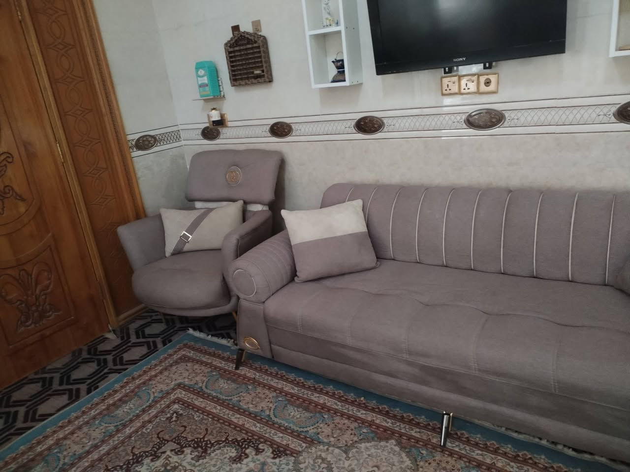 تخم تسگام ١٠ مقاعد درجه اولى جدا نظيف اي استفسار الاتصال على هذا الرقم *********** او ع الخاص
