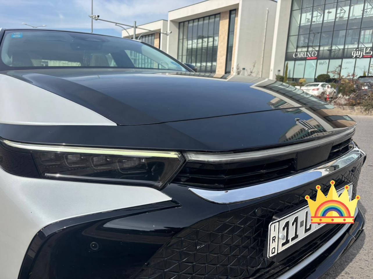 تويوتا كراون هايبرد لونين خليجي. 2023 وكالة عبداللطيف
مكفوله كفاله من الصبغ والتبديل عدا شخط صغير بالجاملغ الخلفي 
ماشيه 40 الف رقم بغداد مميز 
السيارة مغلفة ppf

المواصفات 
المحرك: 2.5L هايبرد 
فتحة سقف سلايد 
مقاعد كهربائية+ مقعد السائق ذاكرة (جميع المقاعد كهرباء ) 
هاند بريك كهرباء 
مقود كهربائي بتحكم جانبي 
نظام نقطة عمياء 
4 كاميرات 
رؤية محيطية 
نظام صوتي JBL 
تجربة صوتية احترافية
مقاعد تدفأة وتبريد 
تحكم مقاعد خلفية 
بردة خلفية كهربائية 
شاشة متطورة ذكية
 تبريد ثنائي القطعة 
رادار + تحديد مسار 
ذكاء صناعي لقيادة آمنة
إضاءة ليزرية 
لايت زينون 
بك لايت LED 
حساسات أمامية وخلفية 
مقاعد جلد
السعر 350 $

للأستفسار ***********
مكان السيارة اليرموك
