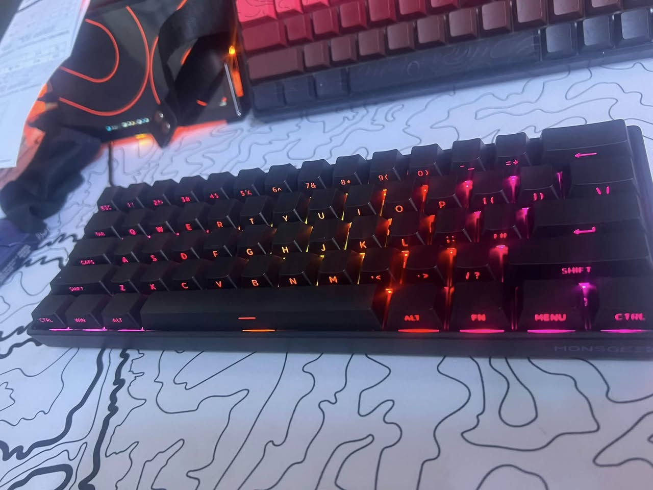 ⌨️ Fun60 Pro
• سرعة استجابة 8000Hz

• إضاءة RGB قابلة للتخصيص

• تصميم 60% مدمج وعملي

• مناسب للگيمينغ والاستخدام اليومي

أداء سريع وحجم مثالي لسيتب مرتب

سعر :25الف


**إذا كنت صاحب هذا الإعلان وتريد حذفه لأي سبب، رجاءا أرسل رسالة إلى الدعم الفني**