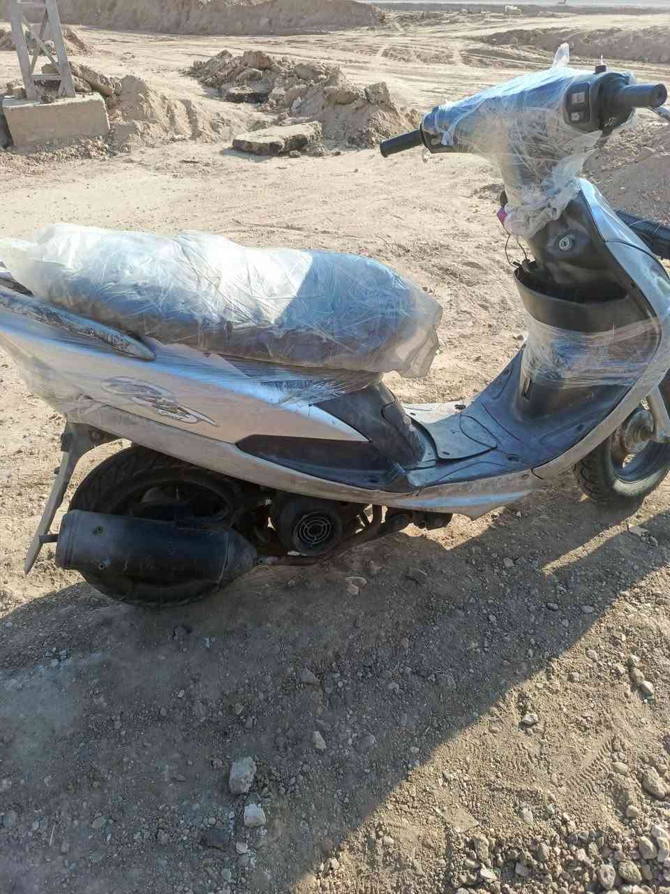 دراجه ماكس منغولي كامله من كلشي فقط هندر. يرادله السعر 325 وبي مجال مكانه النساف البعلوان استفسار اتصل عل رقم.. 
***********
