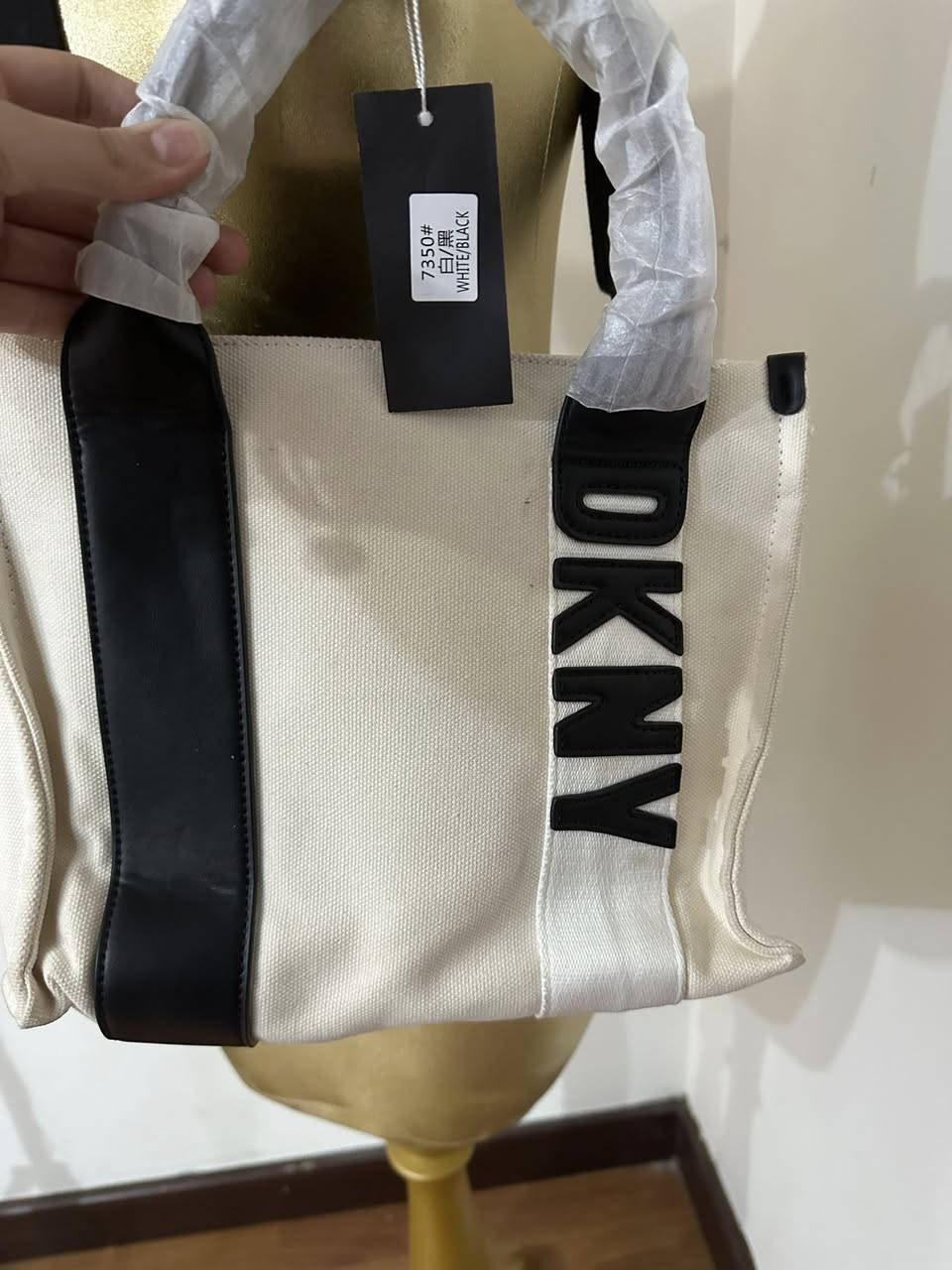 Dkny جديدة اختام بدون كود


**إذا كنت صاحب هذا الإعلان وتريد حذفه لأي سبب، رجاءا أرسل رسالة إلى الدعم الفني**