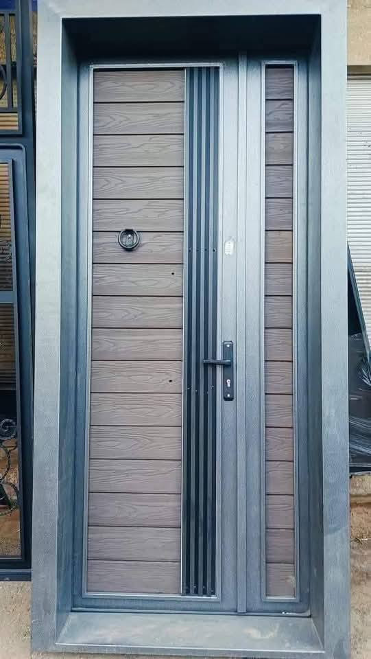 بسم الله الرحمن الرحيم تعلن حدادة الشمري بادارة مصطفى الشمري بعمل احدث التصاميم البوب والشبابيك الحديثه وبانسب الاسعار وتتضمن بديل الخشب في البوب والشبابيك والنضام التركي الحديث نوعية الحديد الثقيل وتتضمن الاسعار باب السلايت بديل الخشب 750 الف وباب الكلدور بديل الخشب 400 الف والشابيبك بديل الخشب 175 ملاحضه مع الصبغ اساس ولون وتوصيل لباب بيتك وسقائف الكيسبان الثقيل المتر 35 الف مع الصبغ اساس ولون وكافة انواع الحداده وباسعار تنافسيه جدا الموقع التاميم  عبور جسر الجامعه للتواصل اتصل على *********** او ***********
