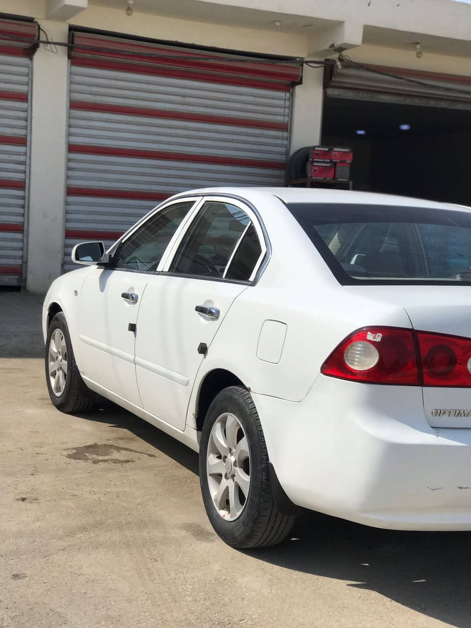 اوبتما 2008 وارد خليجي السيارة بسمي وجاهزه من كلشي بيها بارد بلجاملغ الامامي والبنيد مصبوغ بقية السيارة جاهزه شرط الفحص ب95 وبيها مجال قليل مكانها بلديوانيه للاستفسار الاتصال ‭0786 286 7819‬ مكلف بلنشر
